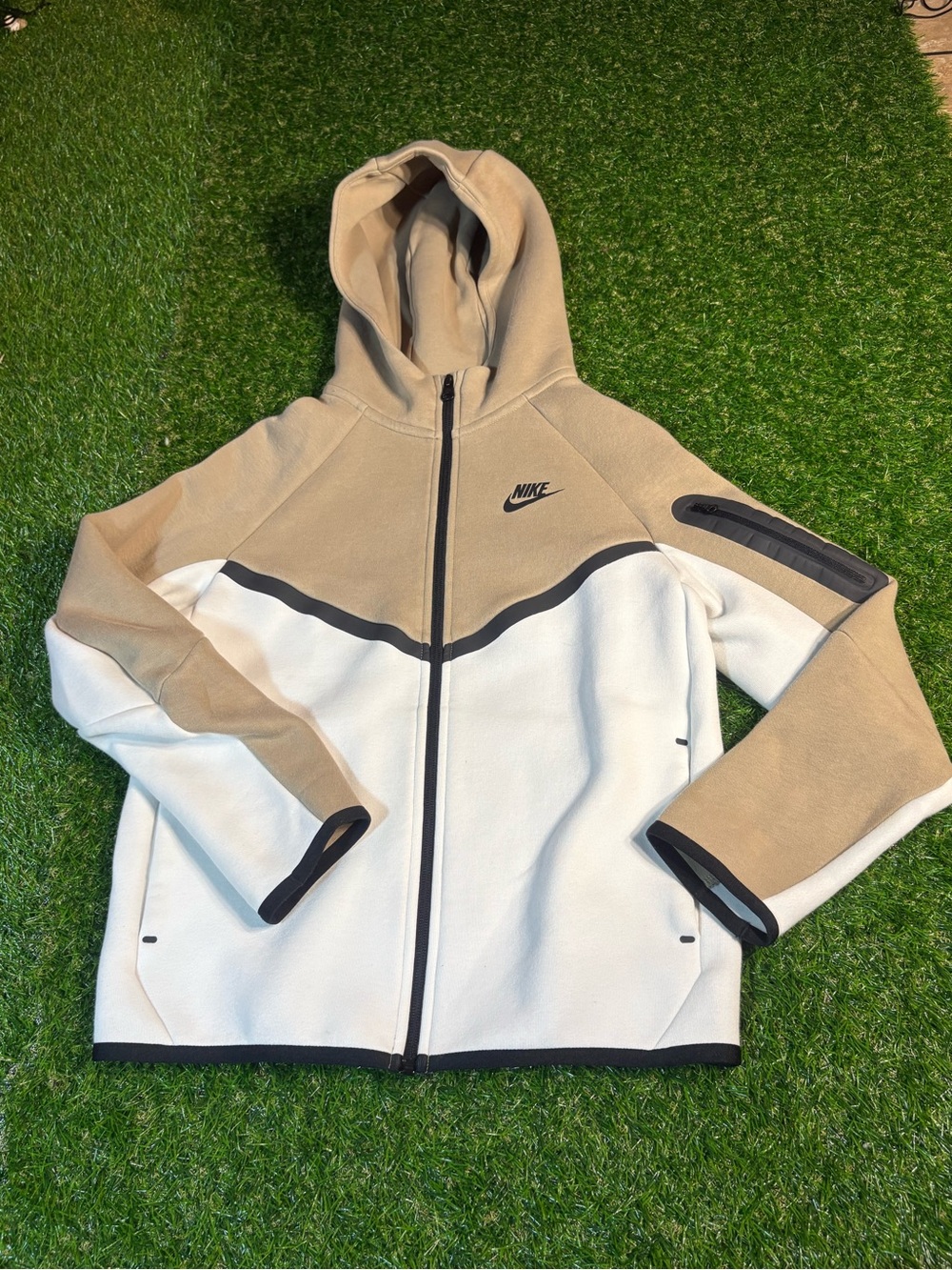 Nike Kid’s Two-Tone Beige & White Full-Zip Hoodie Jacket